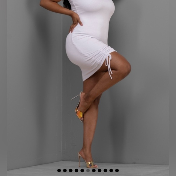 By Egreis Madani Dress - Picture 3 of 11